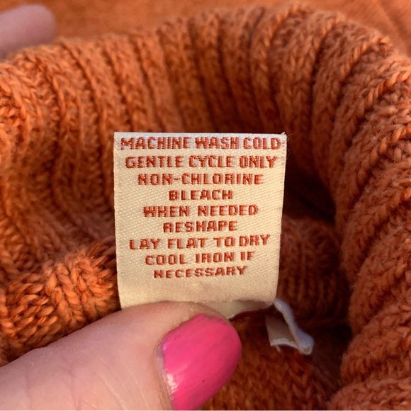 Sundance Knit Turtleneck Burnt Orange Classic Sweater - Picture 8 of 8